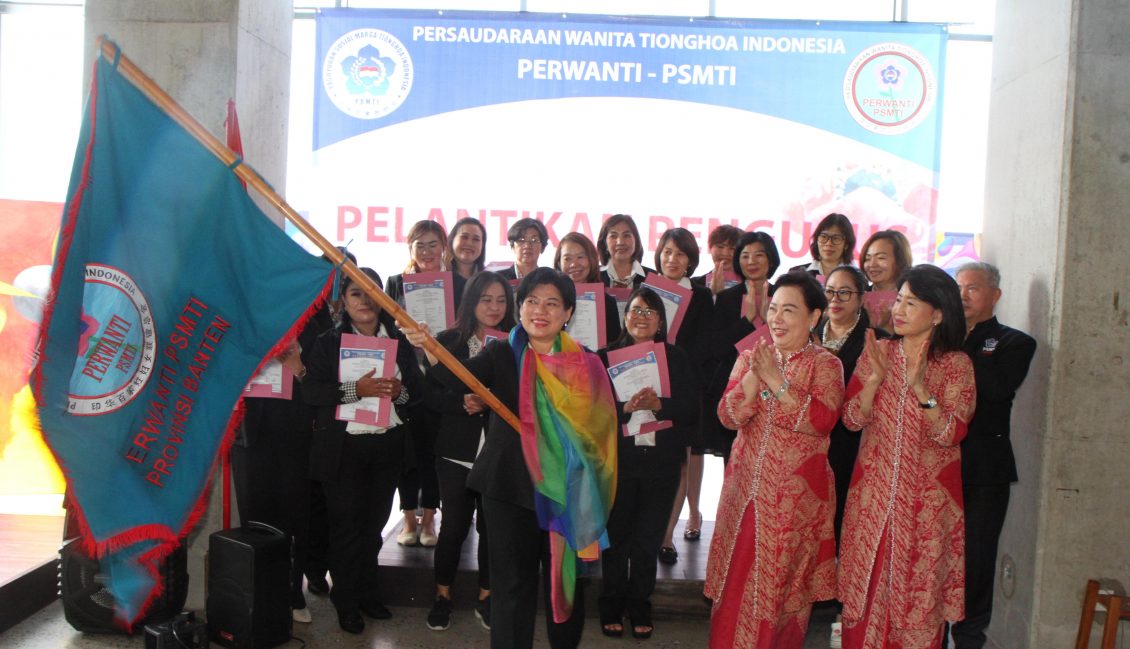 Prof Yenni Thamrin (Ketum Perwanti-PSMTI) Melantik Pengurus Perwanti-PSMTI Prov. Banten Periode 2023 – 2027