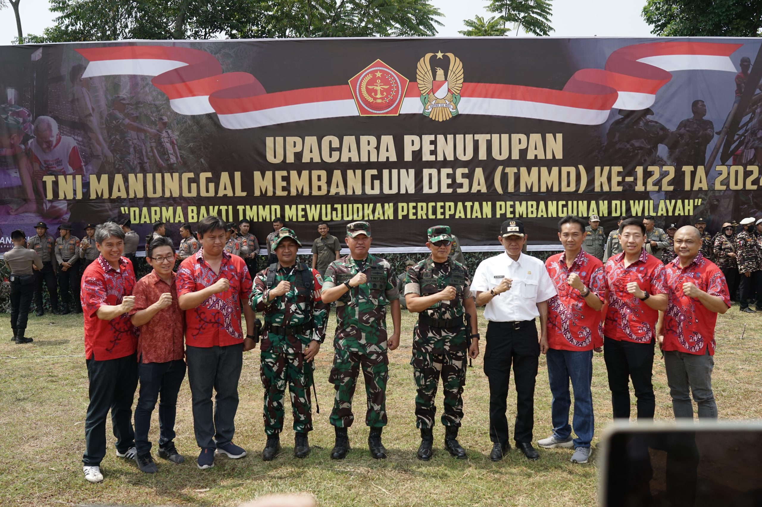 PSMTI Cianjur Bersama Kodim 0608/Cianjur Bagikan 100 Paket Sembako ke Warga Sekitar